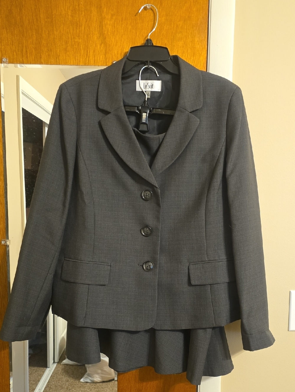 Le Suit Women's Dark Charcoal Tailored Blazer